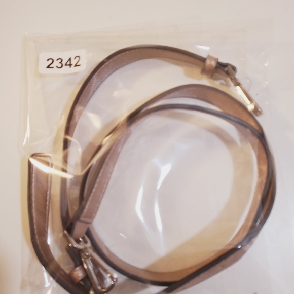 CALVIN KLEIN rose gold strap - Picture 7 of 7